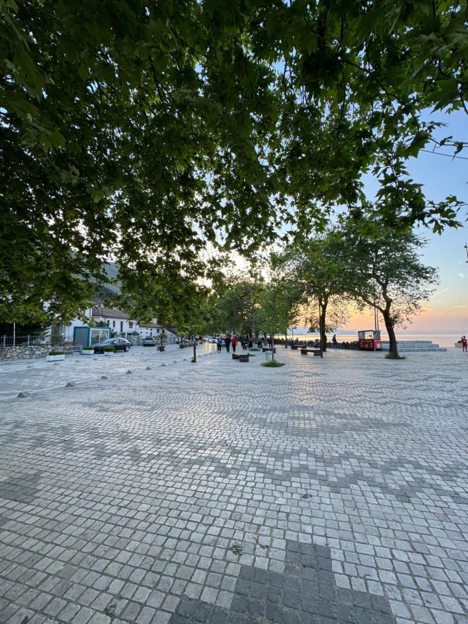 Lake Bliss Cabins Shkoder Exterior photo